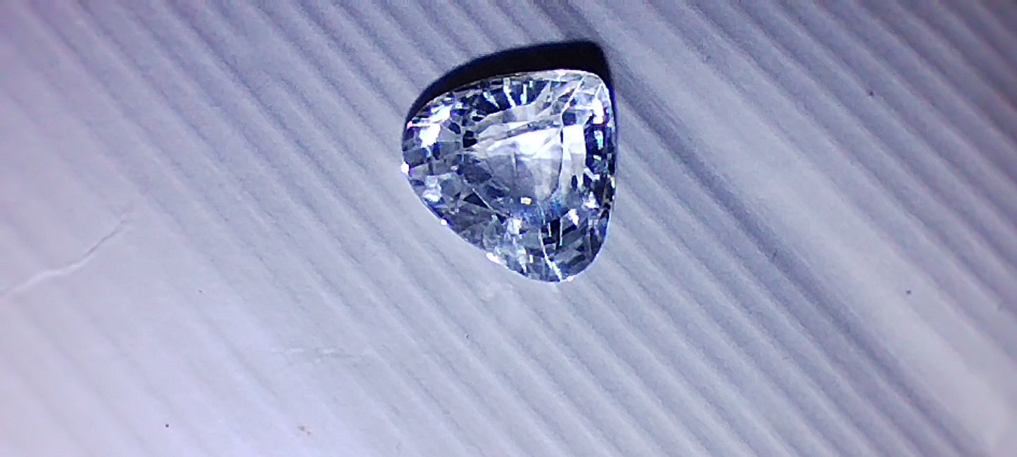 Saphir Incolore Naturel - 1.77 Carat (Certifié ALGT)